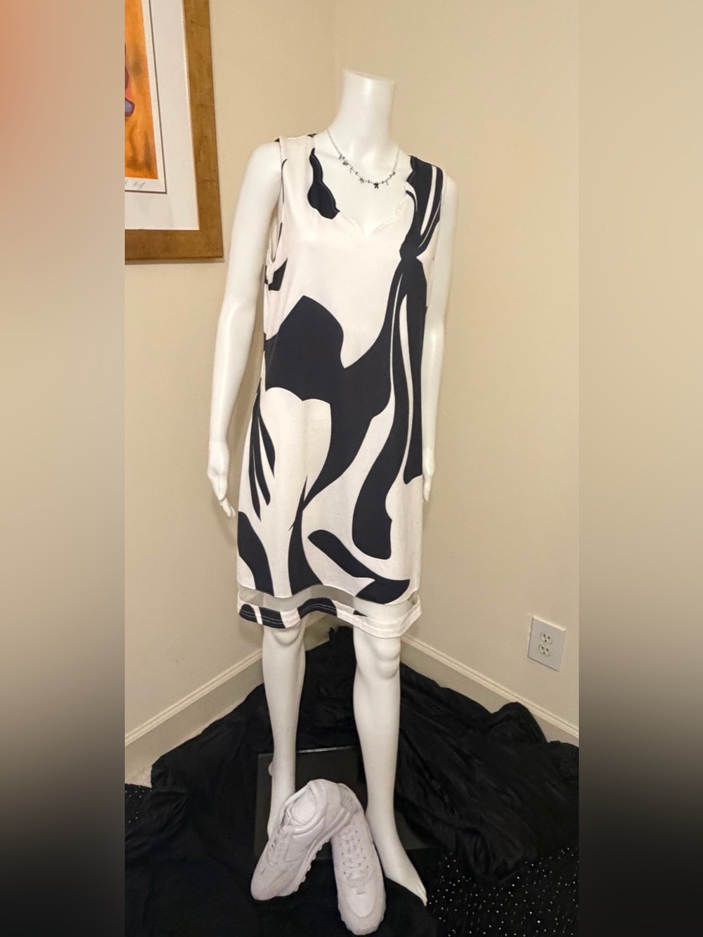Abstract Black & White Shift Dress Mesh Trim Contemporary Mod Sleeveless